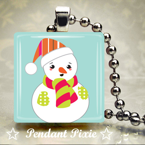Festive Green Snowy Snowman Pendant Festive Green Snowy Snowman Pendant